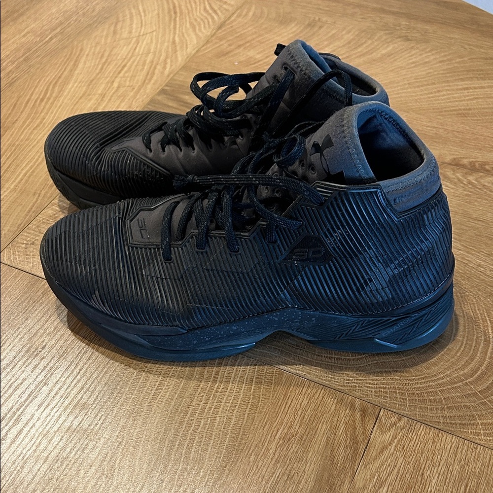Under Armour Curry 2.5 "Top Gun" Gun Black Basketball Shoes